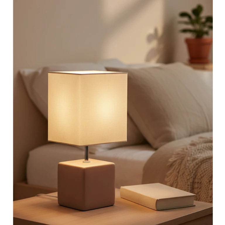 Abajur de Cerâmica Cubo 29 cm com Cúpula de Tecido — detalhe 2
