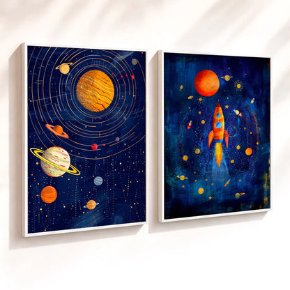 Kit 2 Quadros Decorativos com Moldura Espaço Planetas Foguete Infantil Galáxia NOXHome
